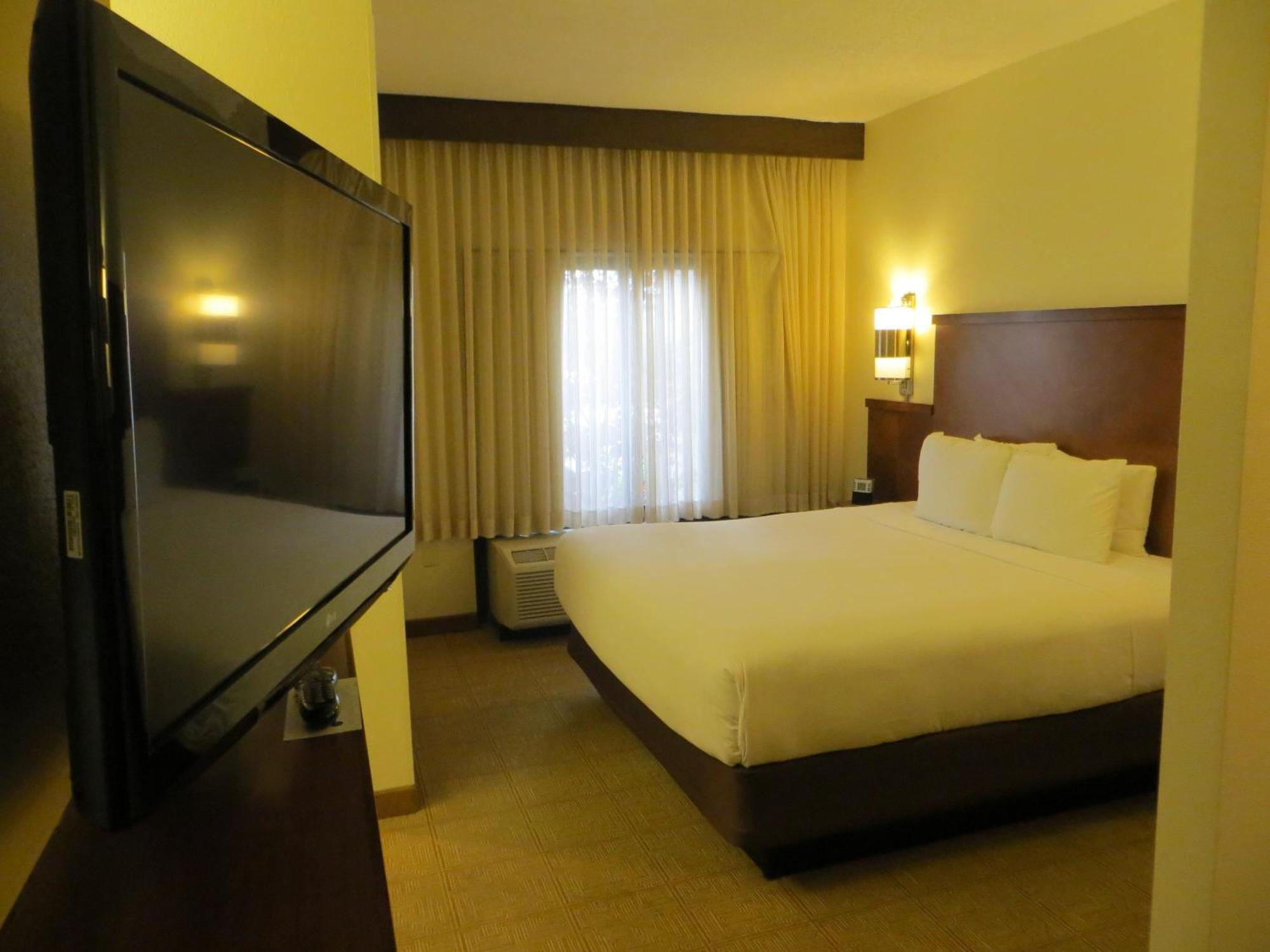 Hyatt Place Indianapolis Airport Exterior foto